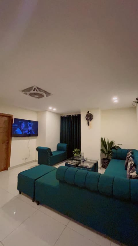 Cozy 2 Bed Apartment Apartment in Islamabad