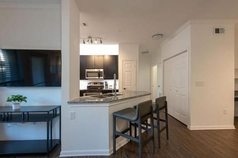 Landing at Bridge at Southpark Landing - 1 Bedroom in South Austin Apartment in Austin