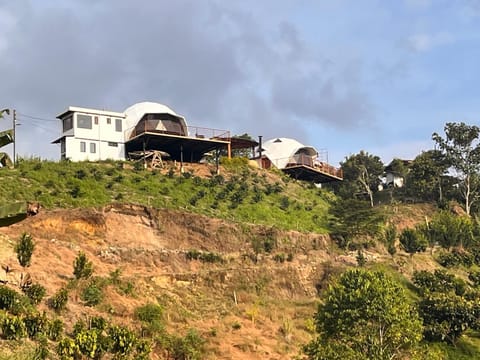 Koumpí Glamping Lodge Campground/ 
RV Resort in Quito