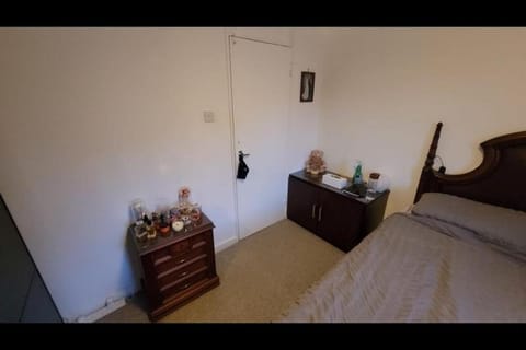 London Pinner Green Single room Apartment in Pinner