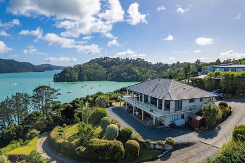 Bird's eye view, Sea view, Parking