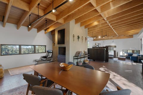 Double Arrow House in Santa Fe