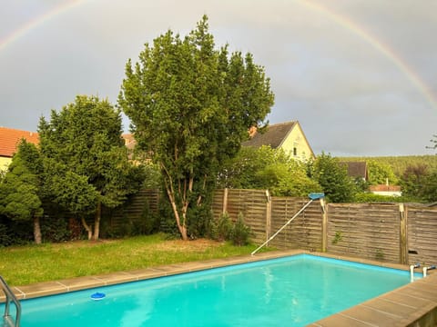 Garden, Swimming pool