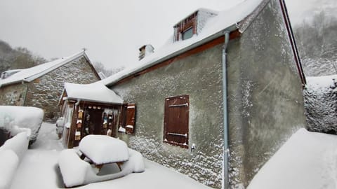 Property building, Day, Natural landscape, Winter