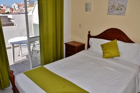 Residencial A Doca Bed and Breakfast in Faro