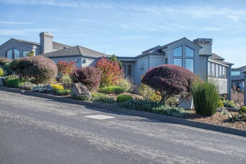 Amazing Oceanviews on Bodega Harbour Golf Course - Dog-Friendly 4BR with Sauna - Great for Families House in Bodega Bay