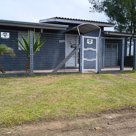 Casa de Praia House in Tramandaí