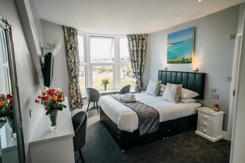 OYO Minerva Guesthouse Hotel in Newquay