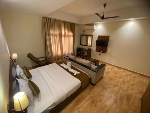 Sukhmantra Resort & Spa Hotel in Candolim