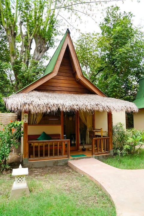 H2O Peaceful Yoga Resort Villa in Pemenang