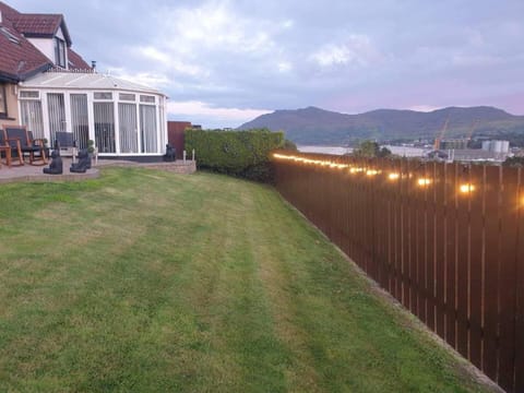 Patio, Mountain view