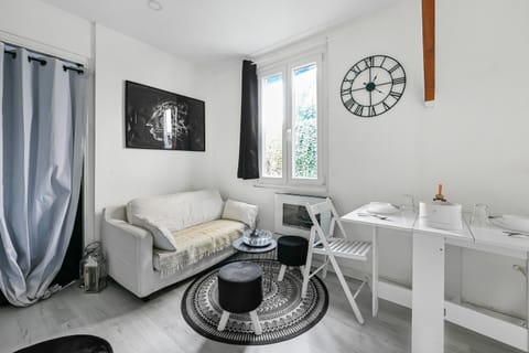 Le Manly - Charmant T2 - Proche Paris - Wifi Apartment in Malakoff