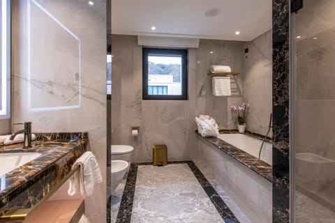 Bathroom, Bath