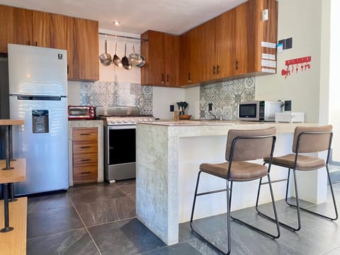 Kitchen or kitchenette, oven, pet friendly