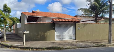 Facade/entrance, View (from property/room)