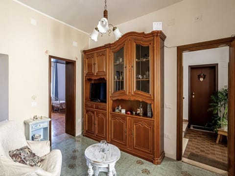 Space and Comfort Under the Sun Appartement in Massa Marittima