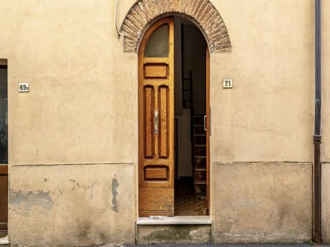 Space and Comfort Under the Sun Appartement in Massa Marittima