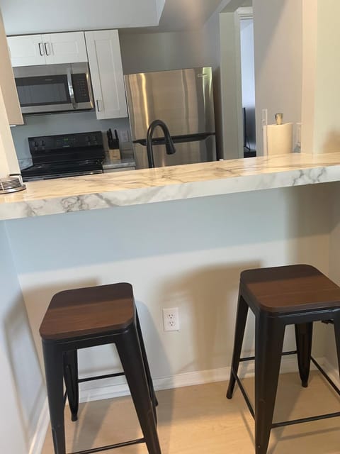 Cozy renovated 1 bed 1 bath Apartment in Overland Park