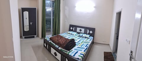 Green Home Apartment in Lucknow