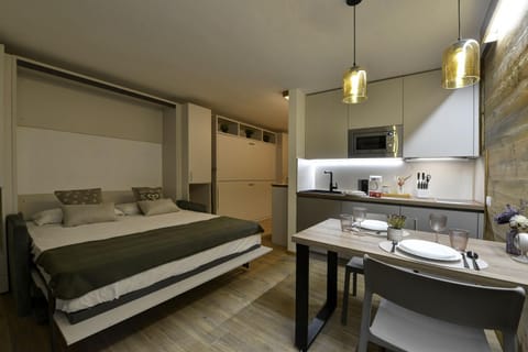 Bed, Kitchen or kitchenette, Photo of the whole room, Bedroom