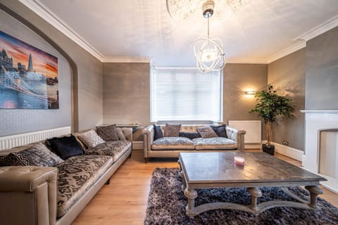 Bannerdale Villa Rooms - Sheffield City Vacation rental in Sheffield