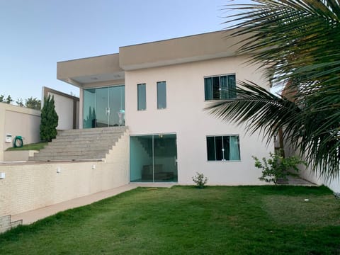 Property building, Day, Garden, Garden view