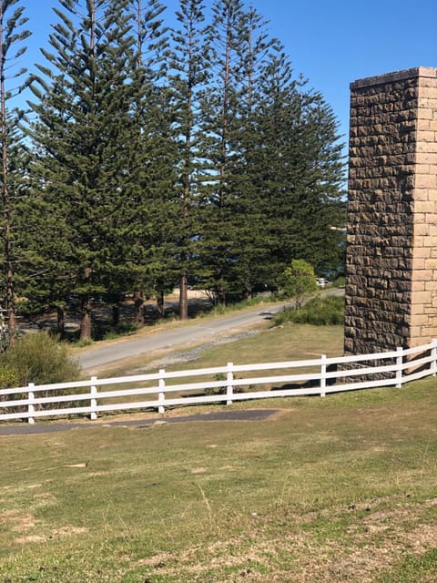 Coastal Calm Entire Top Floor of House Private Entrance and ammenities House in South West Rocks