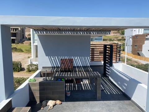 Patio, BBQ facilities, Balcony/Terrace