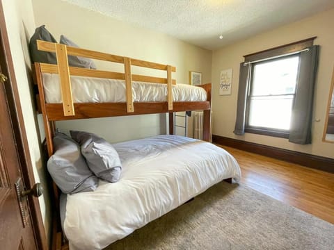 Bed, Photo of the whole room, Bedroom, bunk bed