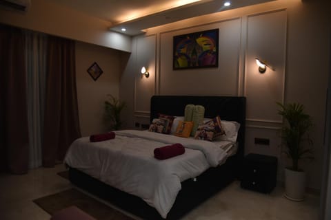 Luxurious Master Suite 01 Apartment in Noida