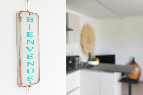 Kitchen or kitchenette, Decorative detail