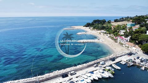 Port de Carqueiranne et plages - Logement rénové Apartment in Hyères