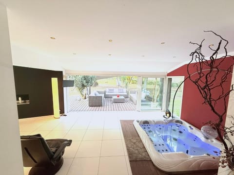 Villa de luxe Montpellier -Jacuzzi-Salle de sport Apartment in Saint-Jean-de-Védas