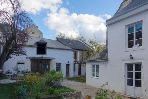 Property building, Garden, Garden view