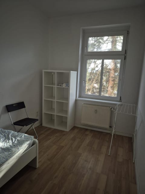 LIVING 21, Monteur- und Ferienwohnung, 5 Personen, zur langfristigen Anmietung Apartment in Halle Saale