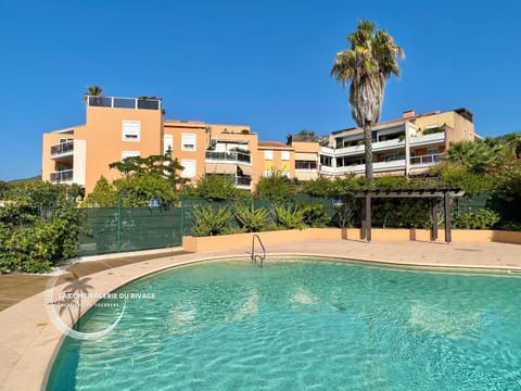 Property building, Pool view