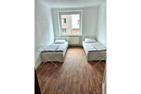 LIVING 21, Monteur- und Ferienwohnung, 6 Personen, zur langfristigen Anmietung W83 Apartment in Gera