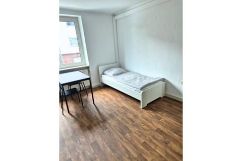 LIVING 21, Monteur- und Ferienwohnung, 6 Personen, zur langfristigen Anmietung W83 Apartment in Gera