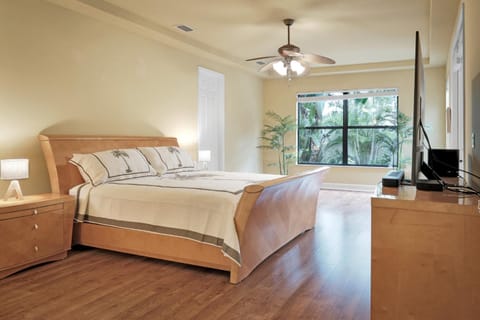 Sandbar Sanctuary - Luxurious Coastal Retreat Steps from the Beach House in New Smyrna Beach