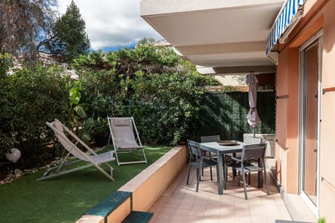 Patio, Spring, Day, Garden, Balcony/Terrace, Dining area, Garden view, sunbed