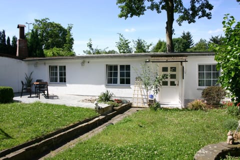 Facade/entrance, Garden view