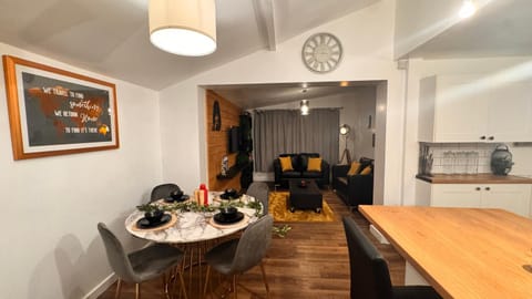 Kitchen or kitchenette, Living room, Dining area