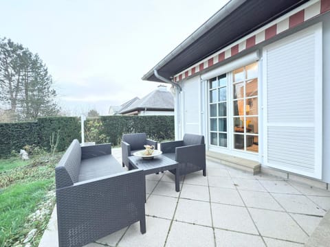 Spacious House w terrace, garden, game, gym&parking-STRA1 Villa in Strassen