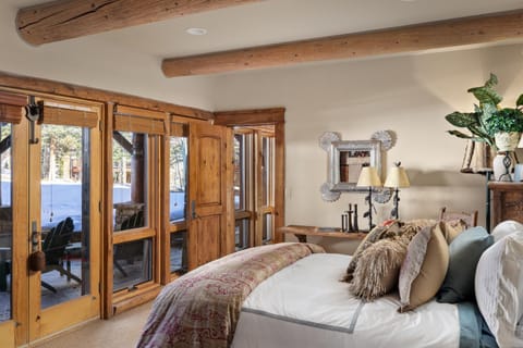 The Bear House on Double Cabin - Premier ski-in-out location and amenities House in Mountain Village