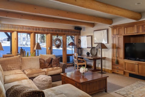 The Bear House on Double Cabin - Premier ski-in-out location and amenities House in Mountain Village