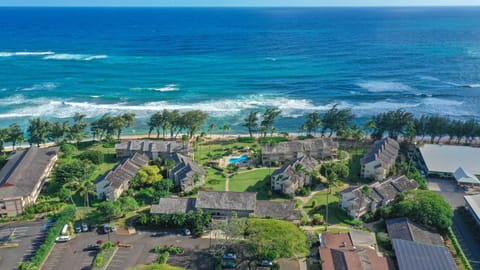 Sunrise Hale at Islander on the Beach 329 A Oceanfront View Studio with AC Apartment in Waipouli Beach