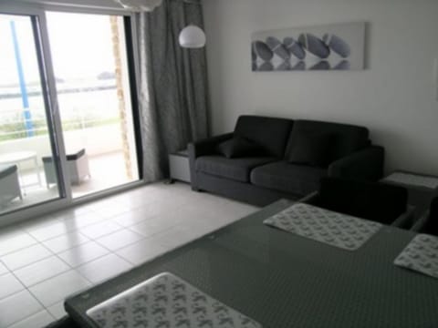 Etel : Appartement 2P 42m², balcon, parking, proche plage, animaux admis - FR-1-479-189 Apartment in Étel