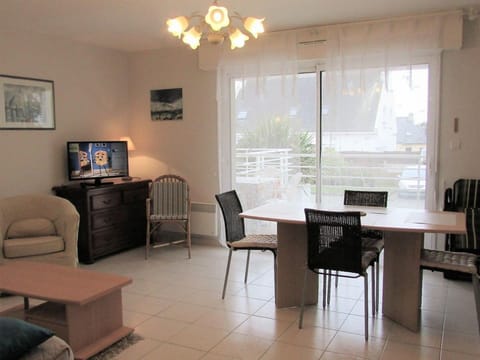 Charmant T2 à Étel avec terrasse, parking et proche plage - FR-1-479-194 Appartement in Étel