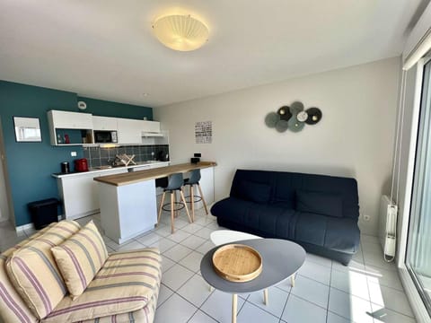 Étel - Appart 42m² - 2 pièces, Wifi, Parking, à 450m du centre et 750m des plages - FR-1-479-196 Apartment in Étel