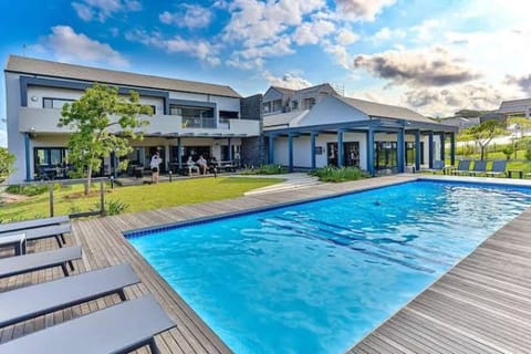 Ballito Coastal Bliss Apartment in Dolphin Coast